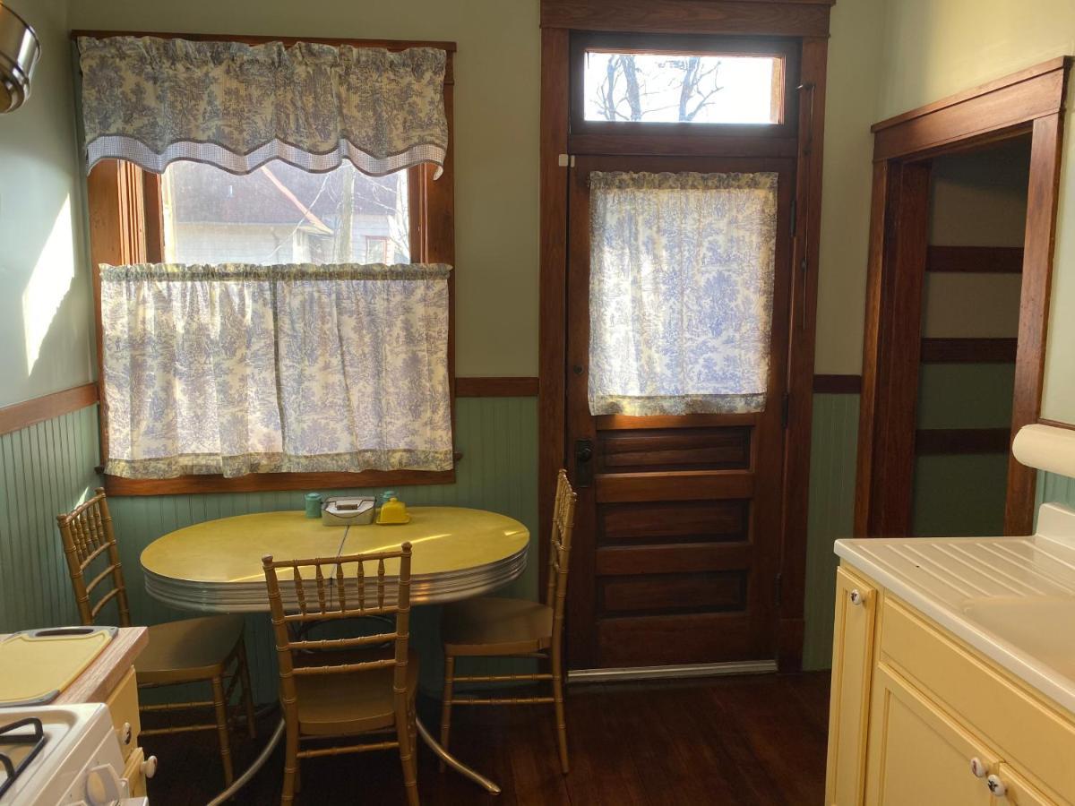 The Edmond An 1887 Arts & Crafts Gem Apartment Saint Joseph Bagian luar foto